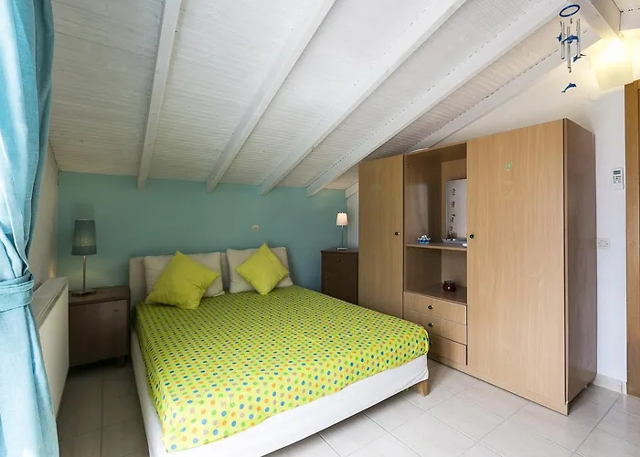 Blue Crab, Beachfront House In Kalandra #feelslikehome Casa vacanze Hanioti