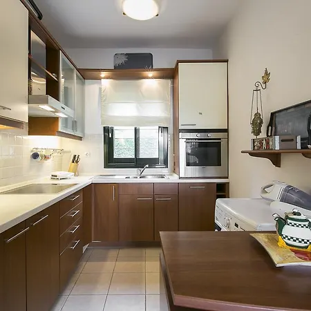 Blue Crab, Beachfront House In Kalandra #feelslikehome