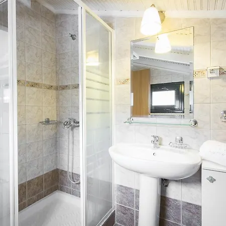 Blue Crab, Beachfront House In Kalandra #feelslikehome Holiday home *